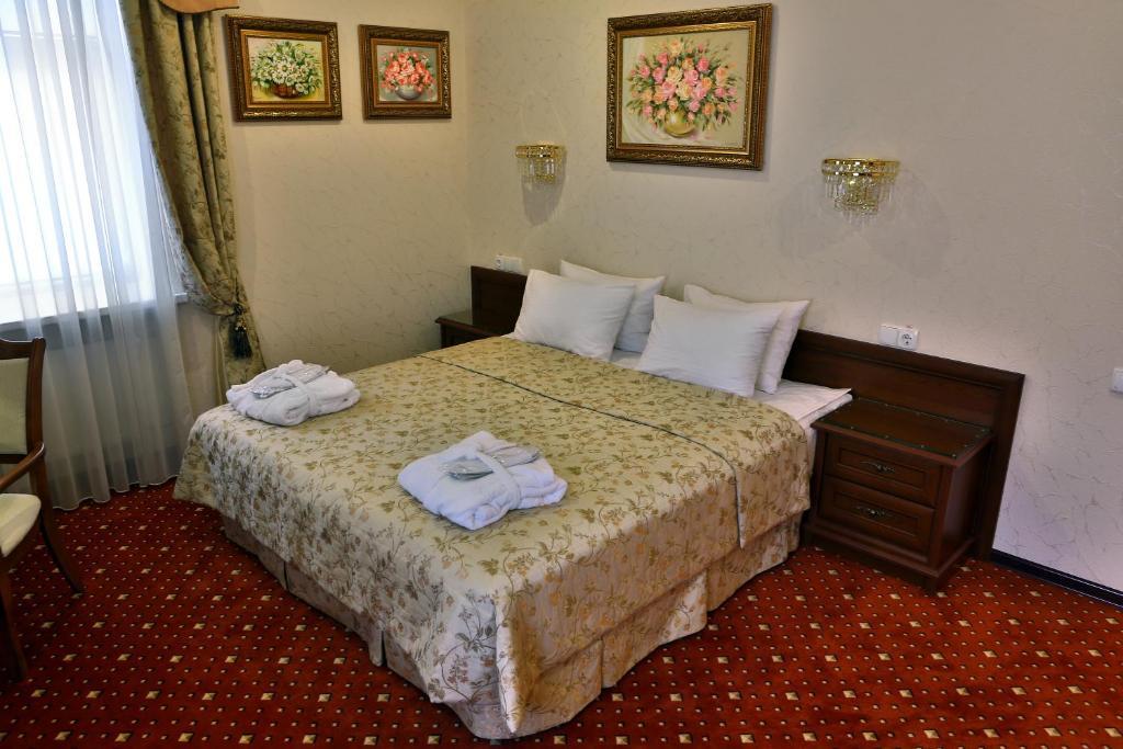 Hotel Ukraine Rivne Oda fotoğraf